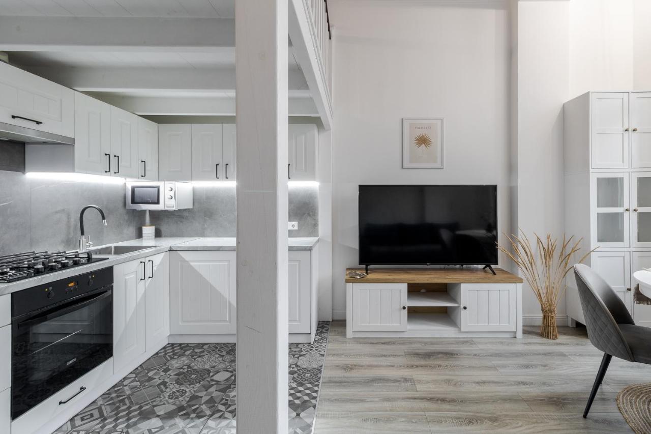Inshiapartments On Slovatskoho Str Лвив Екстериор снимка